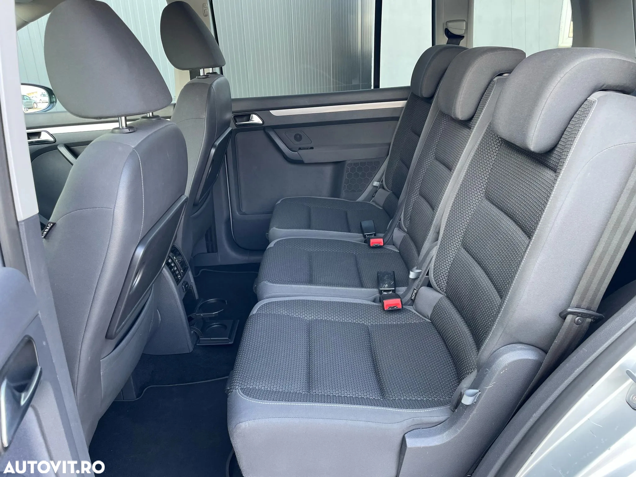 Volkswagen Touran 1.6 TDI BlueMotion Technology Comfortline - 16