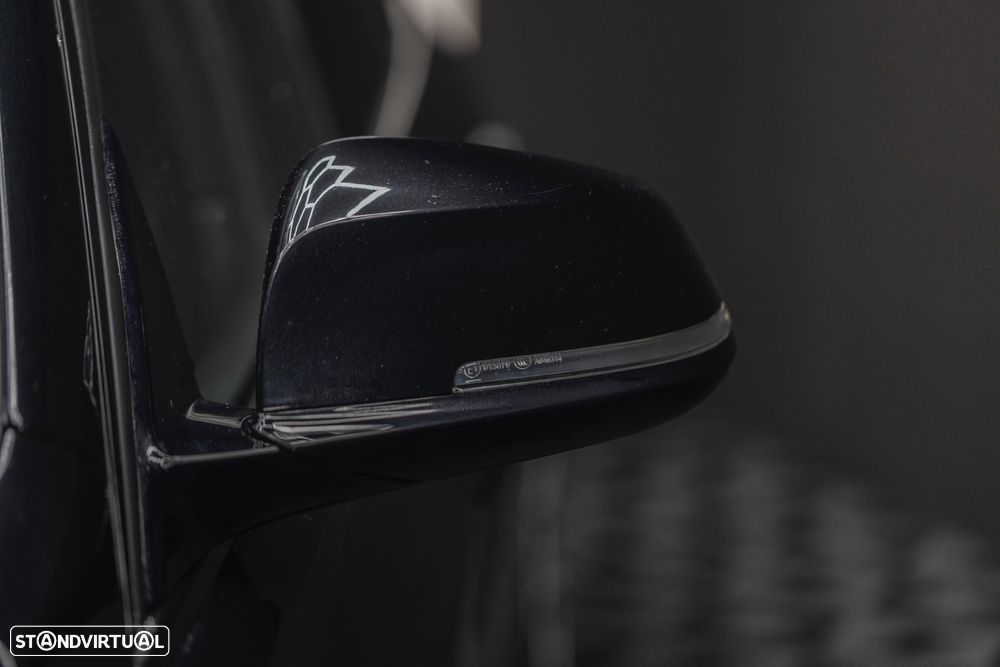 BMW 320 d xDrive DPF Aut. Edition Sport - 4