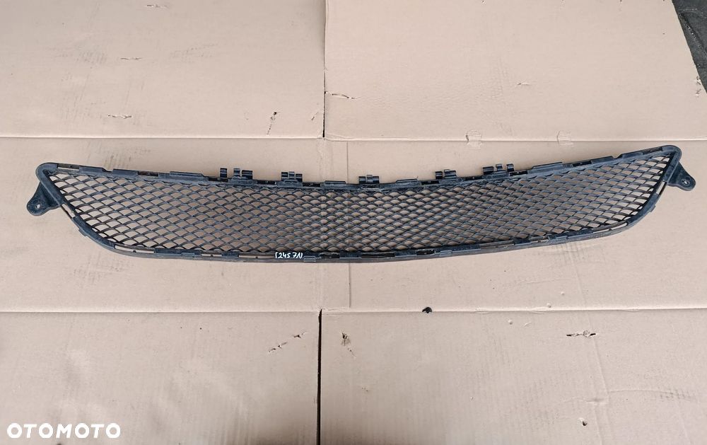 MERCEDES KLASA E W212 KRATKA ŚRODKOWA ZDERZAKA PRZÓD A2128850522 - 2