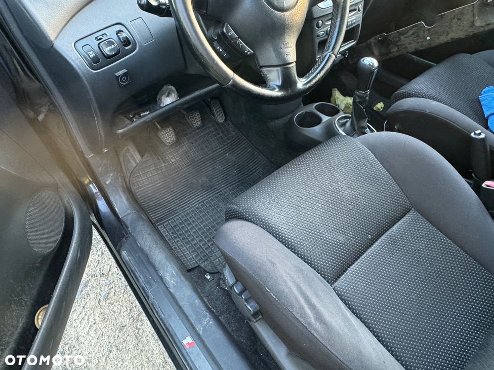 Toyota Yaris - 11