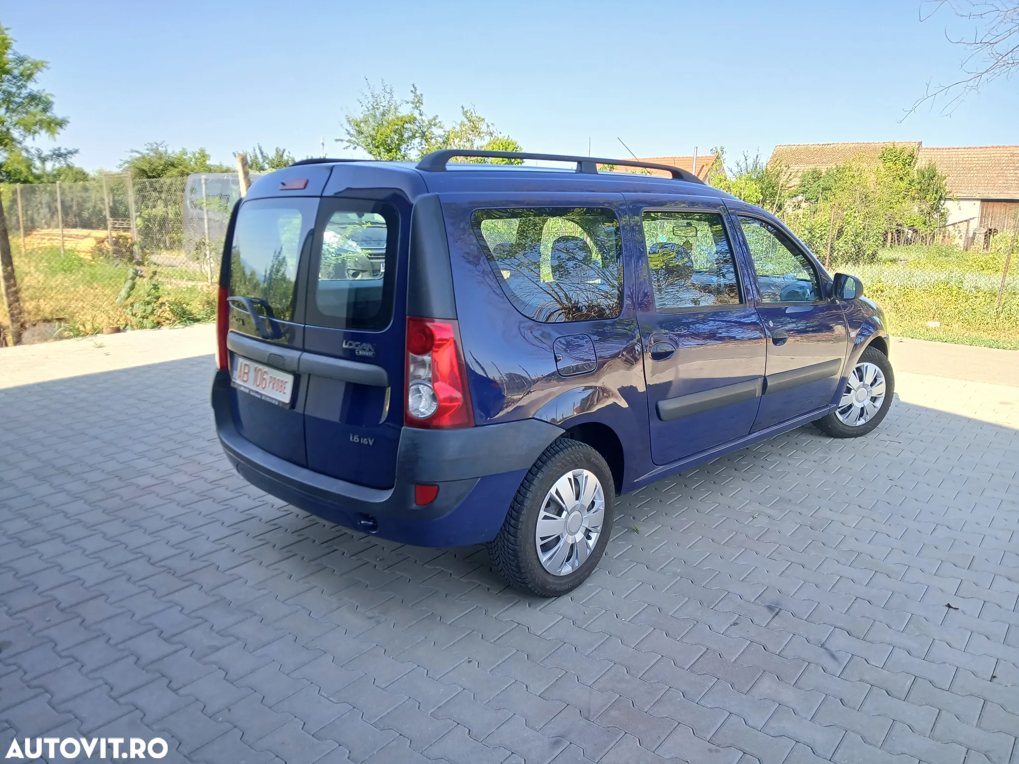 Dacia Logan MCV 1.6 16V Laureate - 3