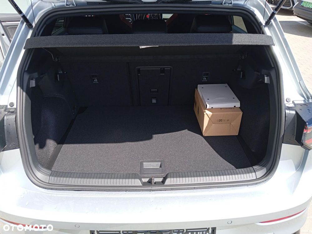 Volkswagen Golf - 11