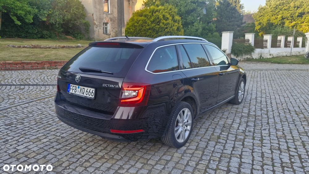 Skoda Octavia 2.0 TDI DSG Exclusive - 11