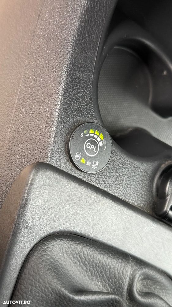 Dacia Dokker SCe 100 Essential - 13