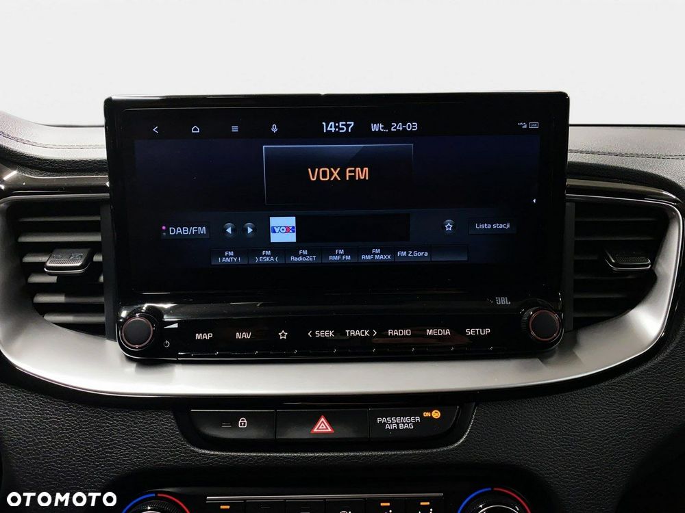 Kia XCeed - 25