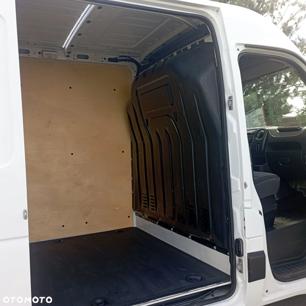 Renault Master - 18