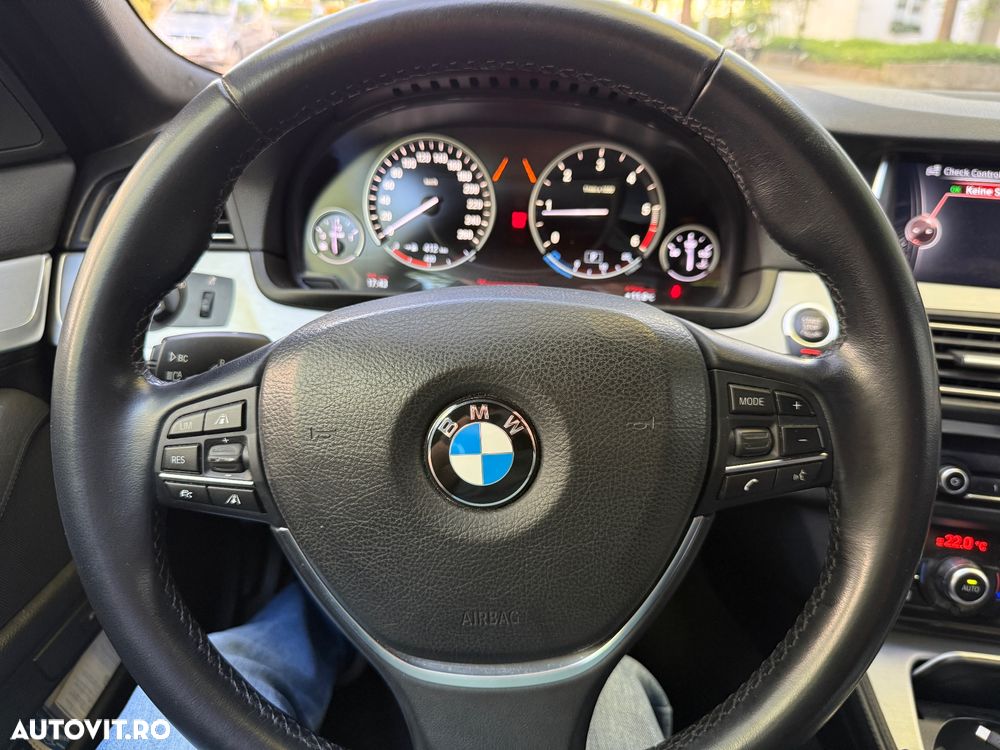 BMW Seria 5 525d xDrive AT - 2