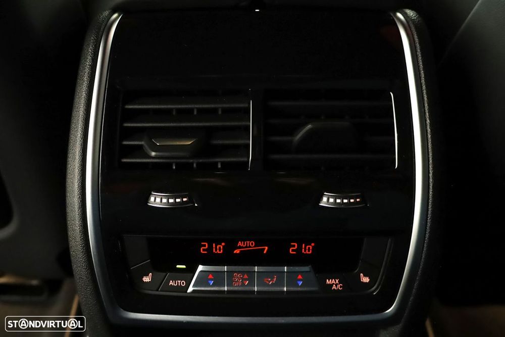 BMW XM Label Red - 33