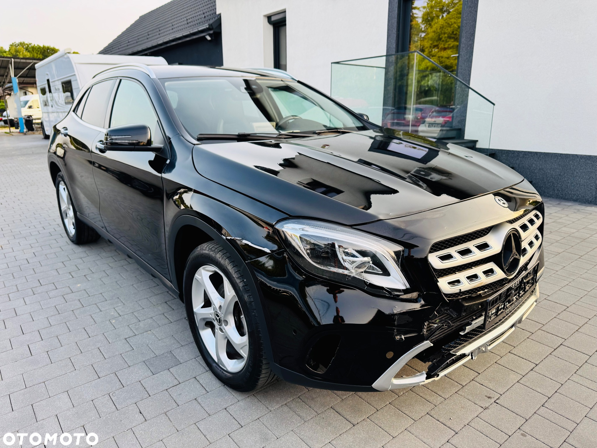 Mercedes-Benz GLA 180 7G-DCT UrbanStyle Edition - 6