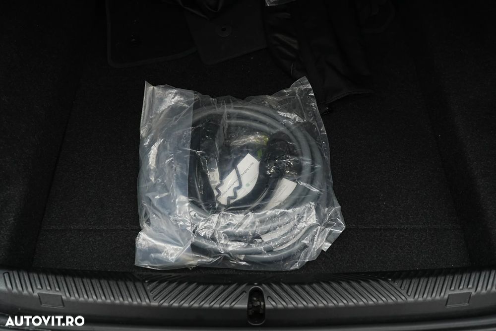 BMW Seria 5 550e xDrive AT PHEV - 39