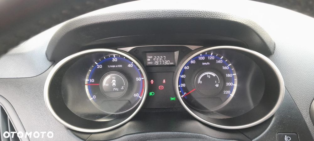 Hyundai ix35 1.7 CRDi 2WD blue Finale Gold - 31