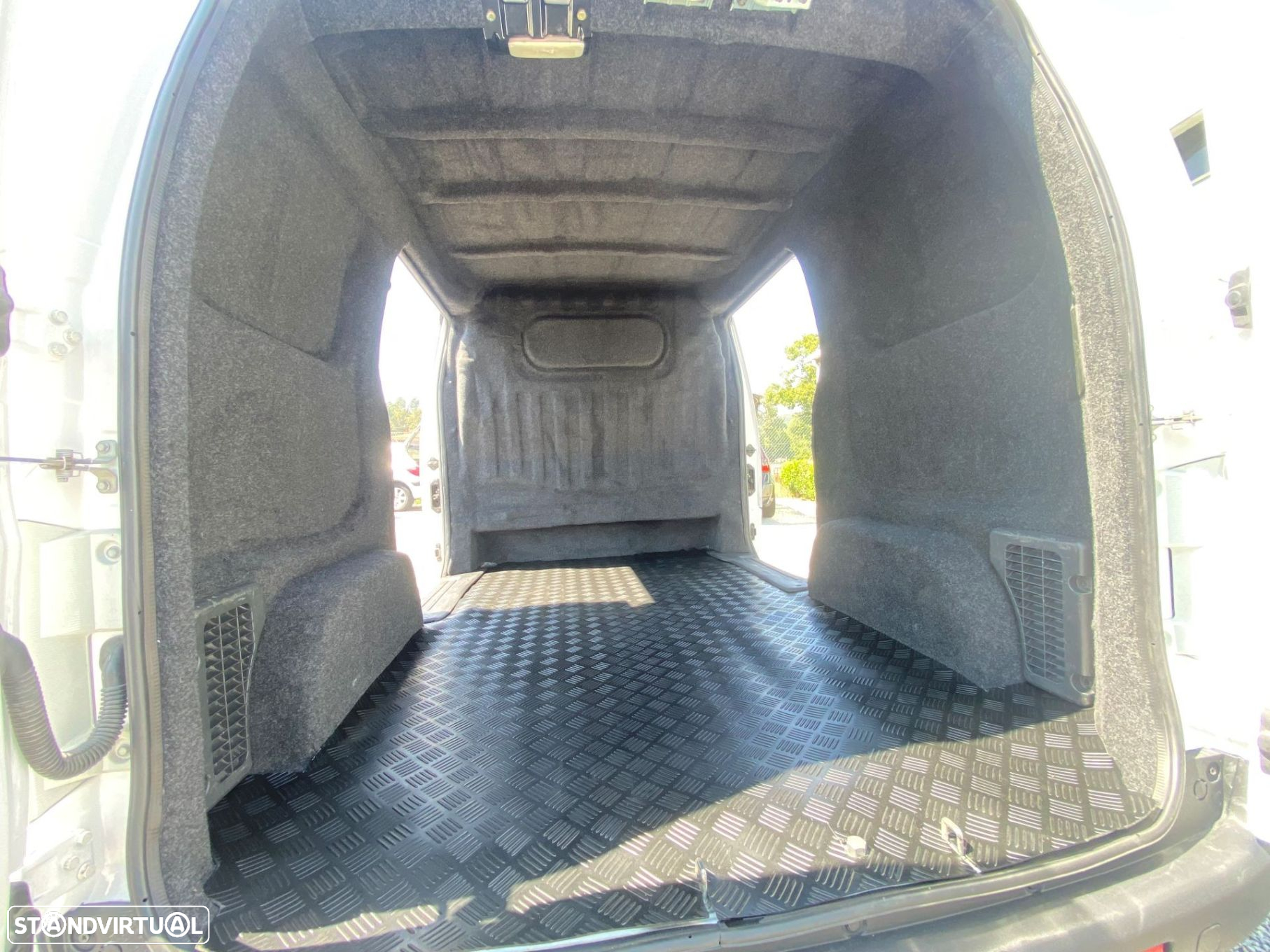 Nissan E-NV200 5p Professional - 12