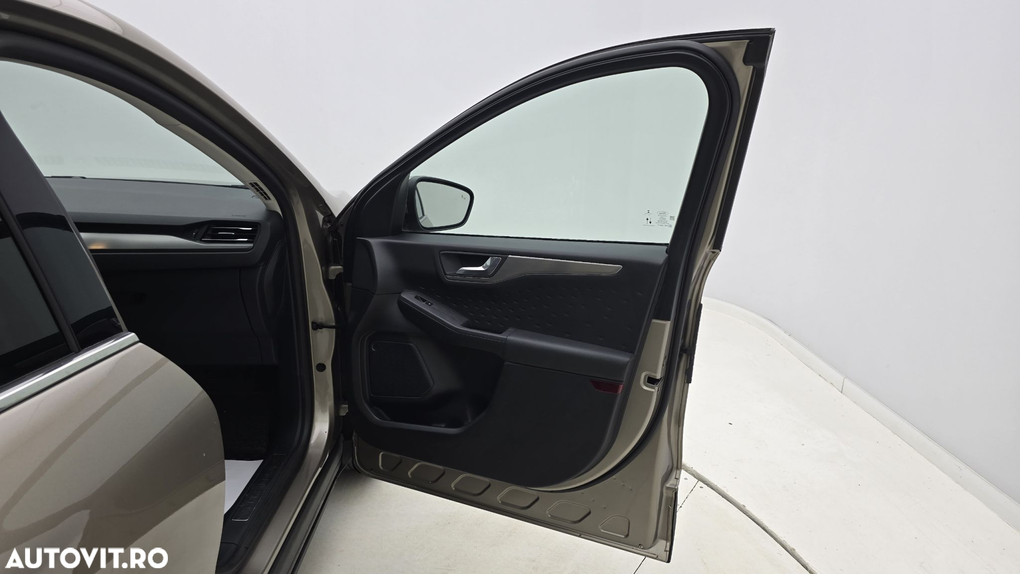 Ford Kuga - 18