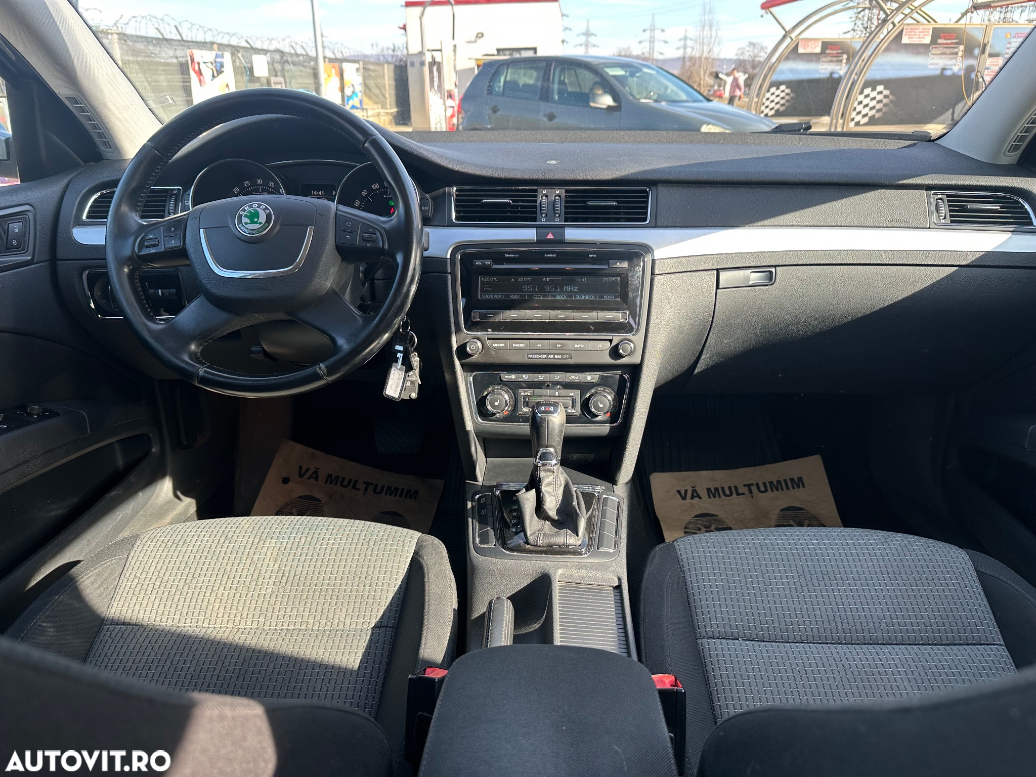 Skoda Superb 2.0 TDI 4x4 DSG Elegance - 6