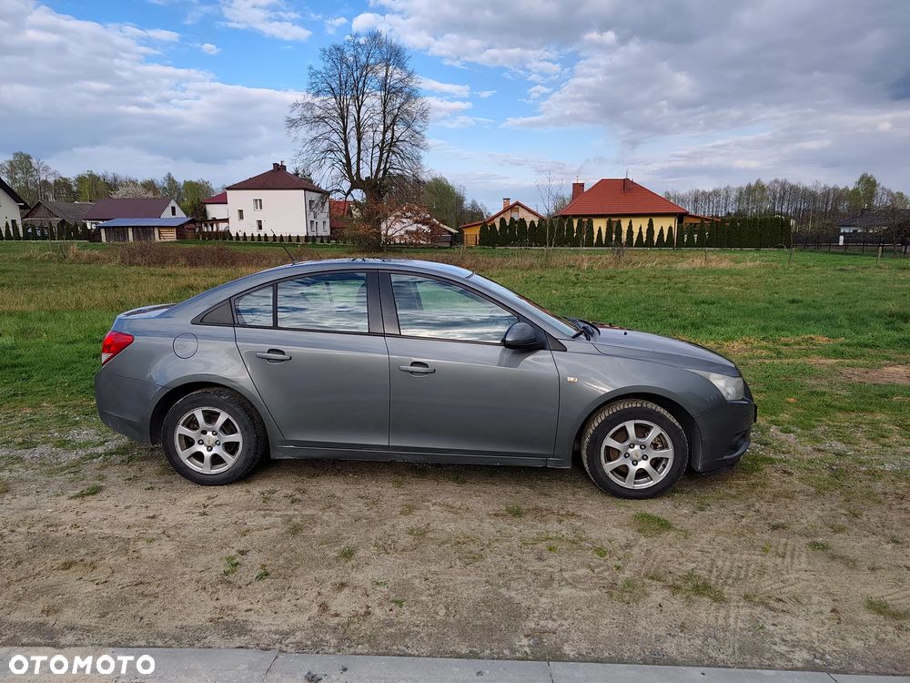 Chevrolet Cruze 2.0 VDCi LS - 37