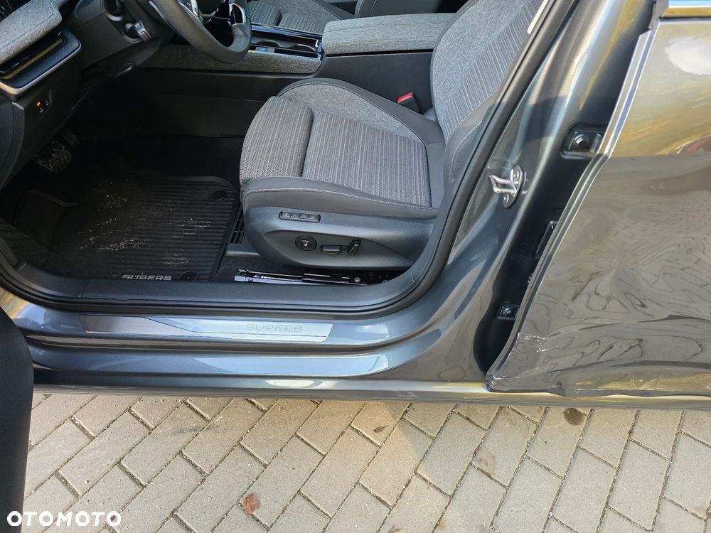 Skoda Superb 1.5 TSI mHEV Selection DSG - 9