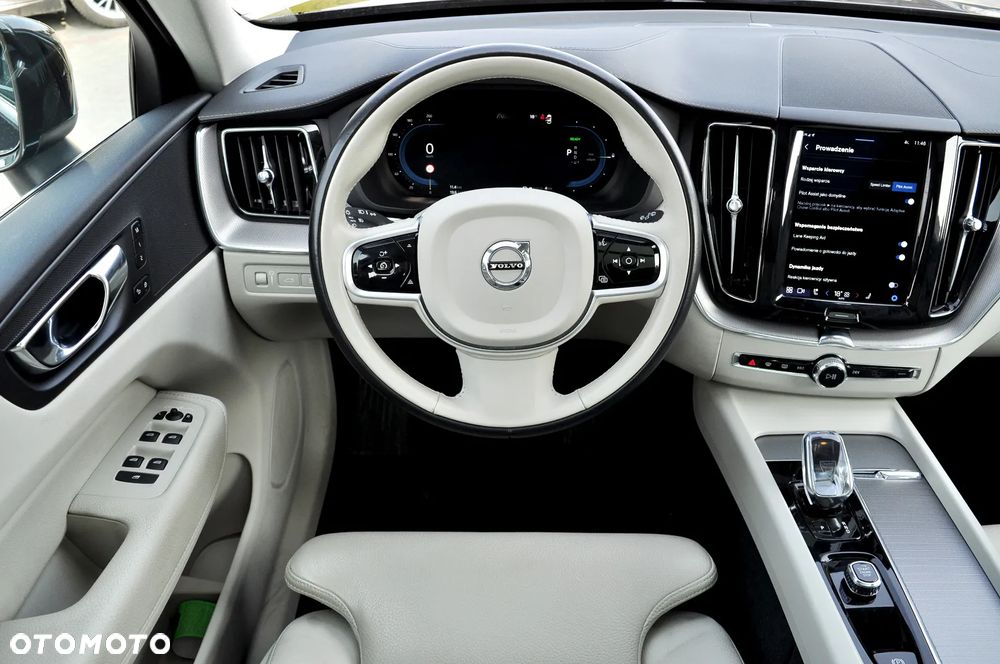 Volvo XC 60 T6 AWD Recharge Geartronic Inscription - 20