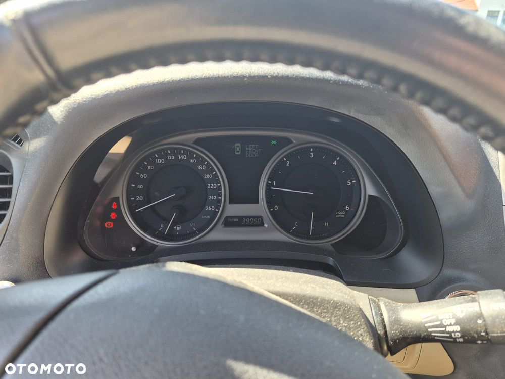 Lexus IS 220 D Prestige - 8