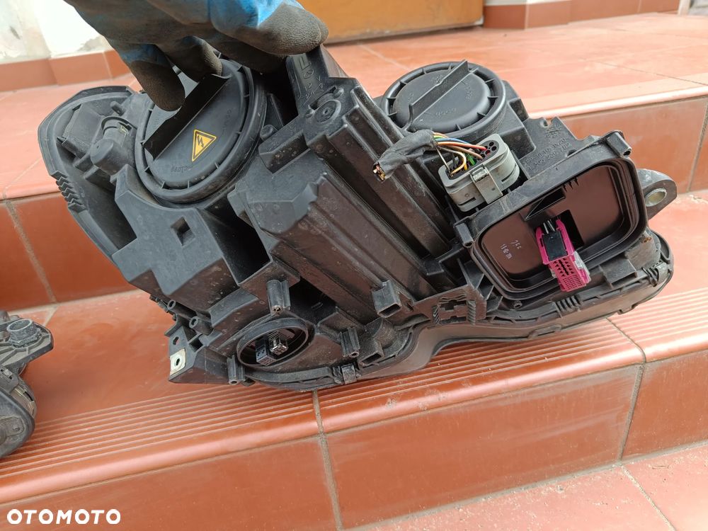 MERCEDES W204 Coupe Lift Lampa Xenon Skrętny ILS Prawa Lewa Przód Przednia - 10