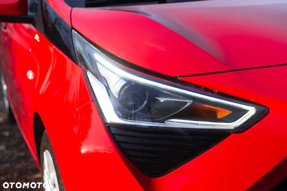 Toyota Aygo x-play connect - 28