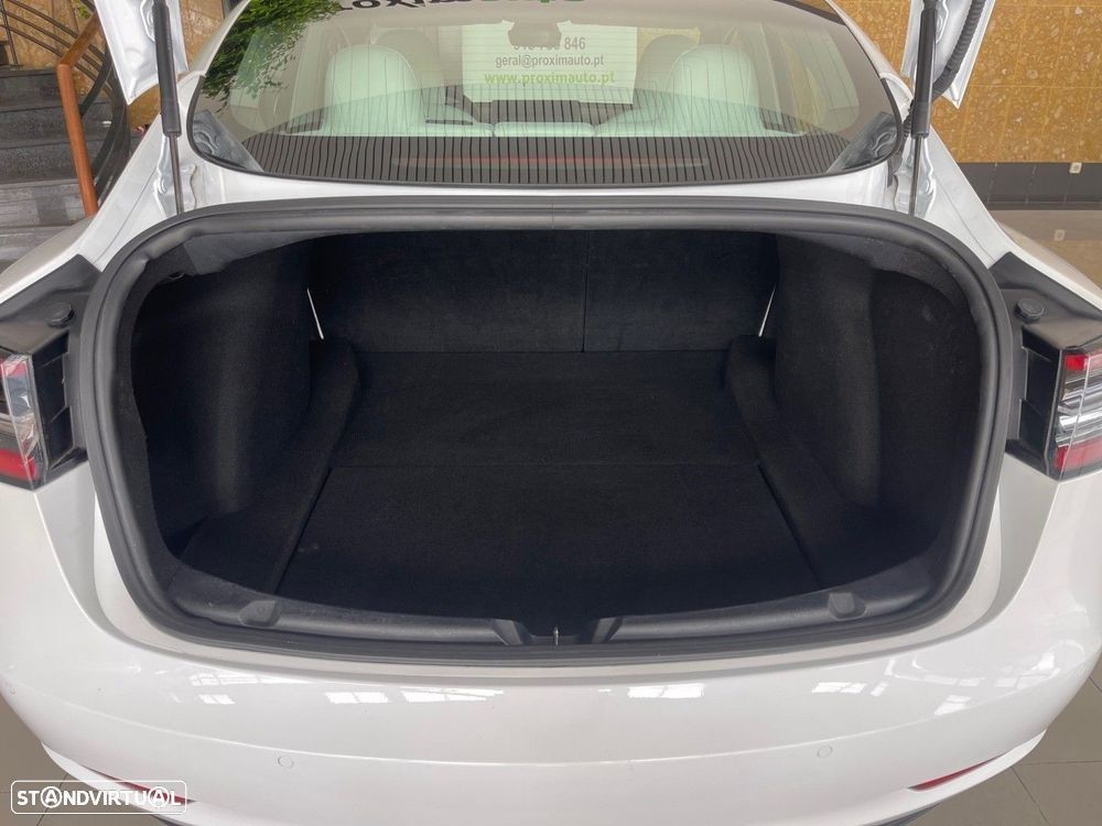 Tesla Model 3 Long-Range RWD - 9