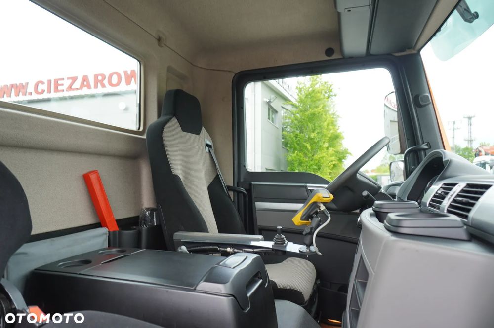 MAN TGM 13.290 / 4x4 / 30 tys. km!!! / hakowiec HIAB XR8S3250 / DMC 15 ton - 28