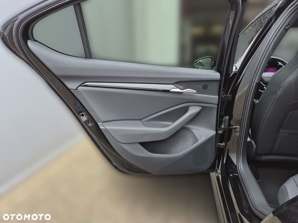Skoda Superb 2.0 TSI Sportline DSG - 19