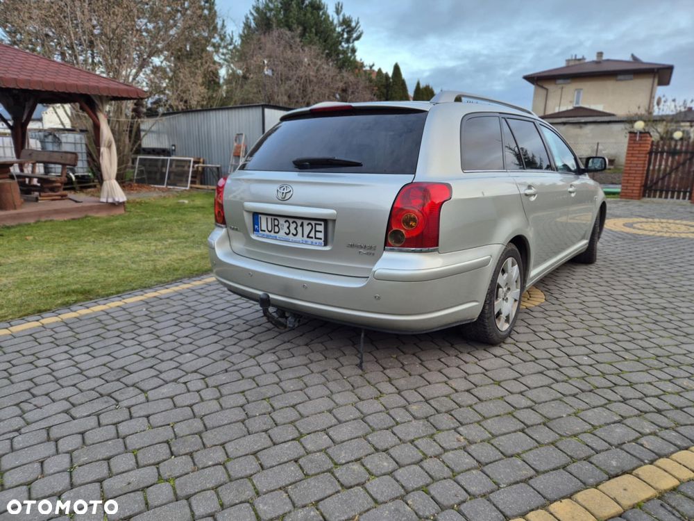 Toyota Avensis 2.0 D-4D Combi - 4