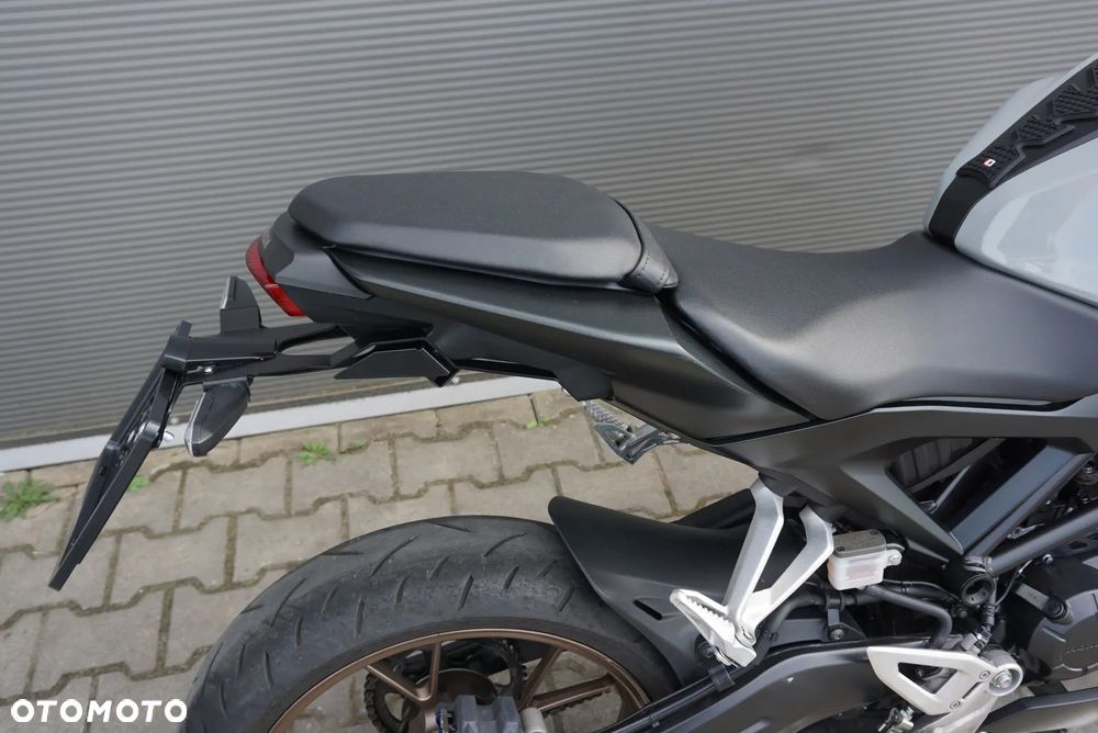 Honda CB - 4