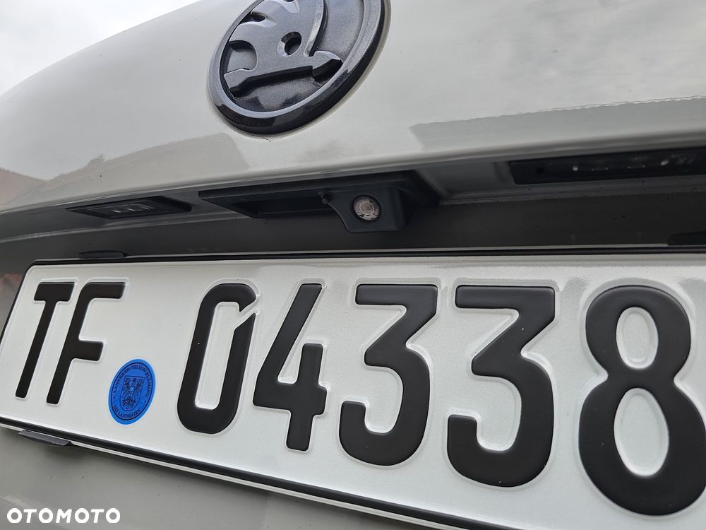 Skoda Octavia 2.0 TDI RS Challenge DSG - 31