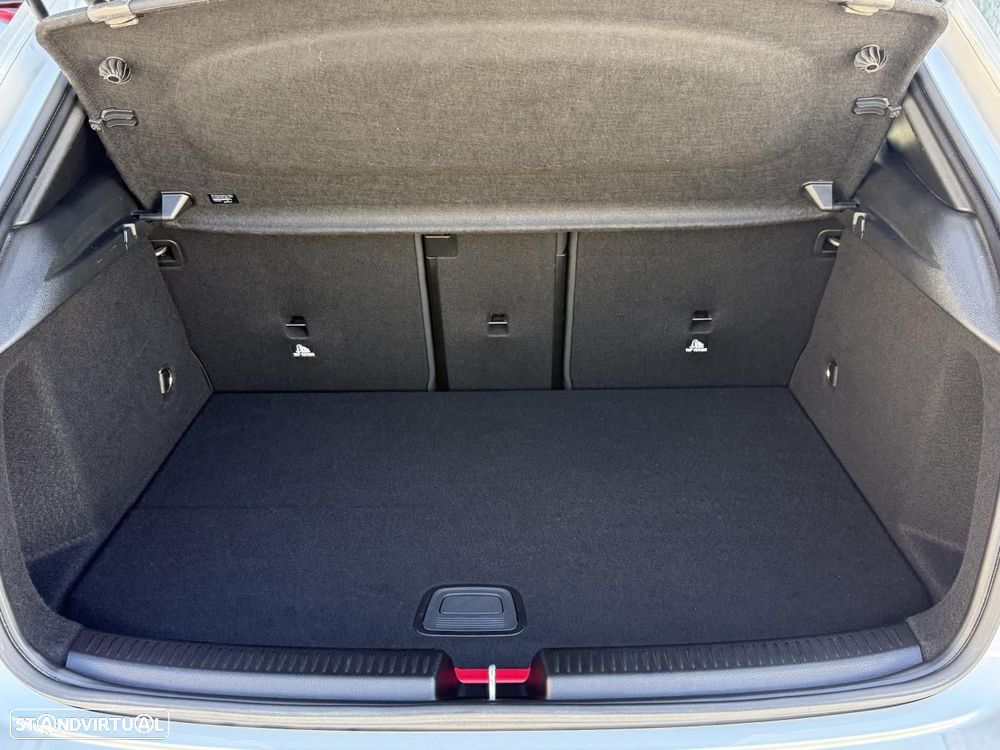 Mercedes-Benz A 250 e AMG Line - 47