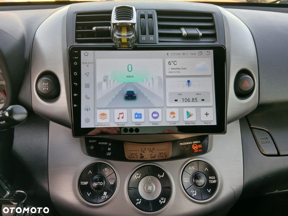 Toyota RAV4 2.2 D-CAT 4x4 Sol - 24