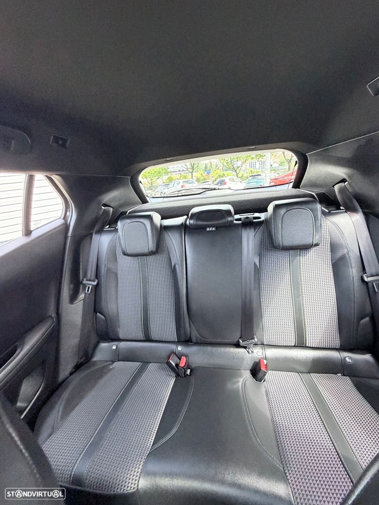 Peugeot 2008 1.2 PureTech GT Pack EAT8 - 21