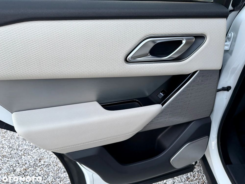 Land Rover Range Rover Velar 3.0 D300 mHEV R-Dynamic SE - 22