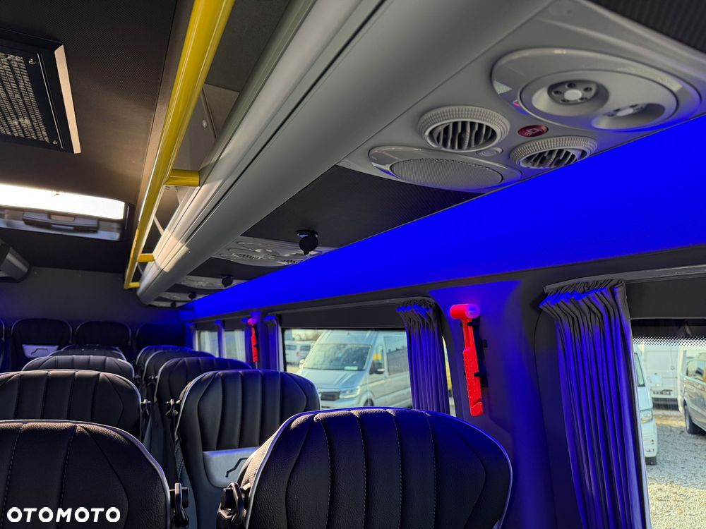 Mercedes-Benz Sprinter 519 - 24