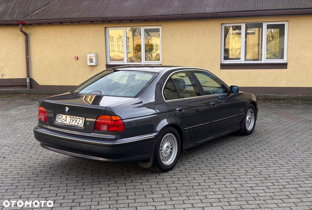 BMW E39 1996 photo 4