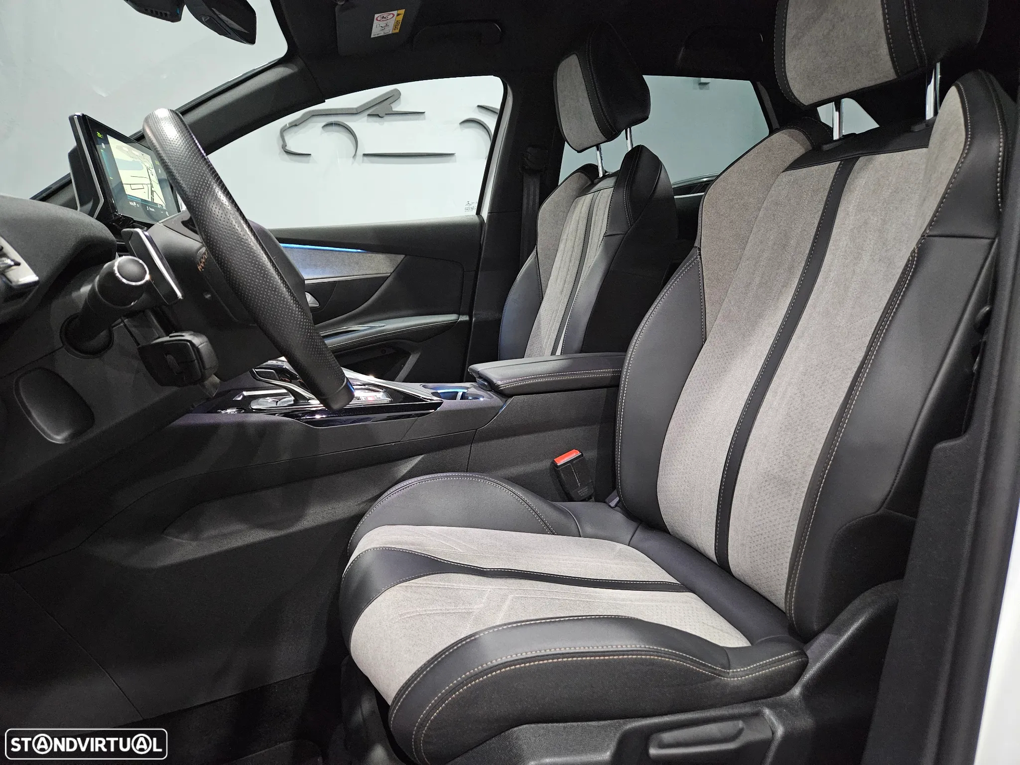 Peugeot 3008 Hybrid 225 e-EAT8 GT - 11