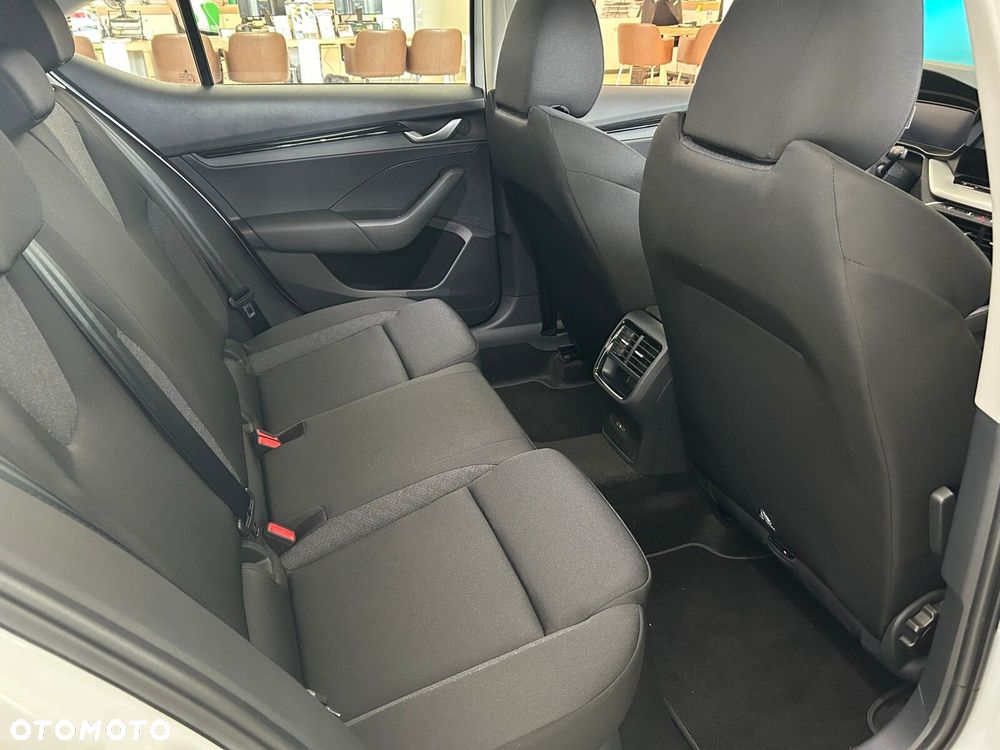 Skoda Octavia 1.5 TSI Drive Essence - 9