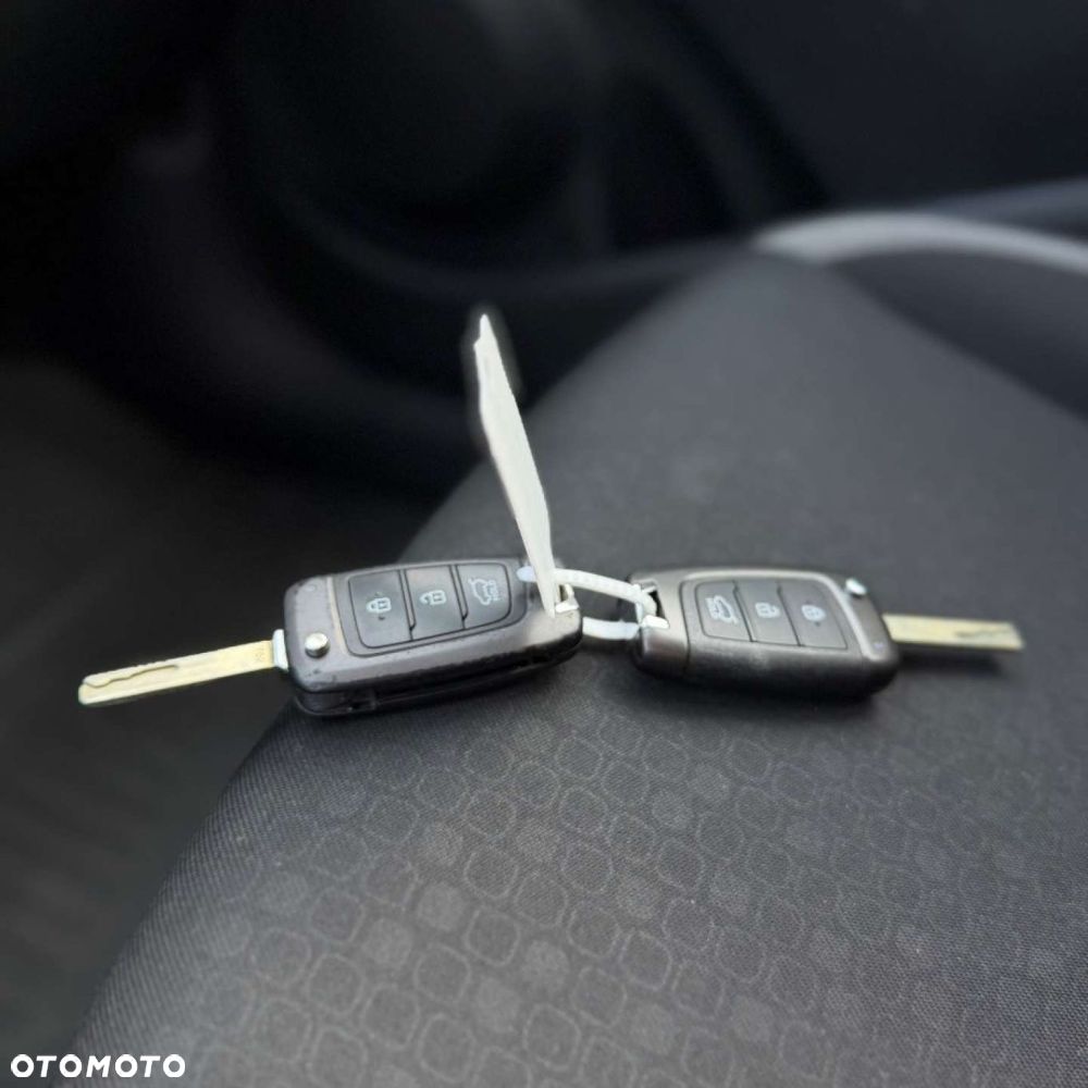 Hyundai Kona - 40