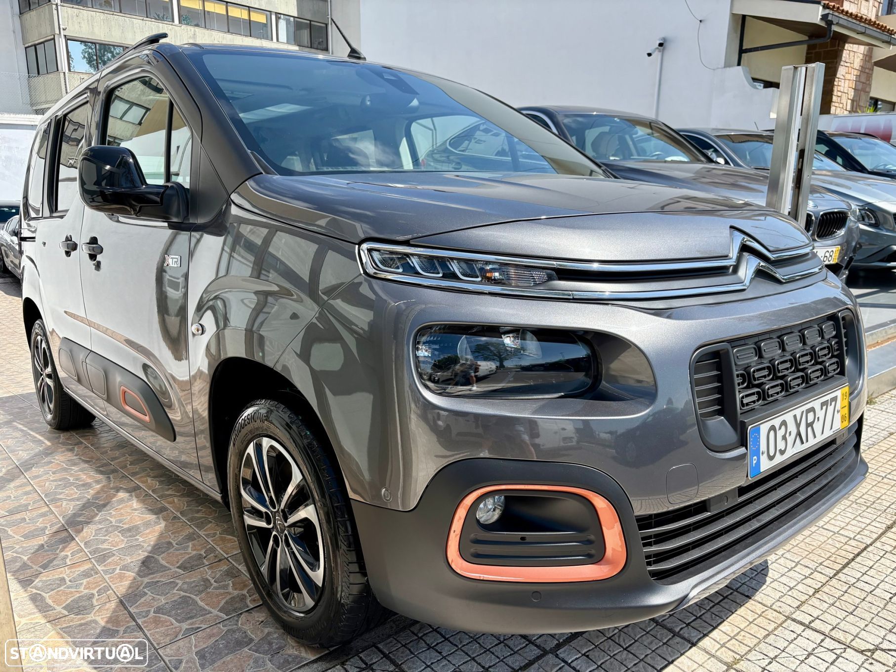 Citroën Berlingo 1.5 BlueHDi M Shine EAT8 Grip Control - 1