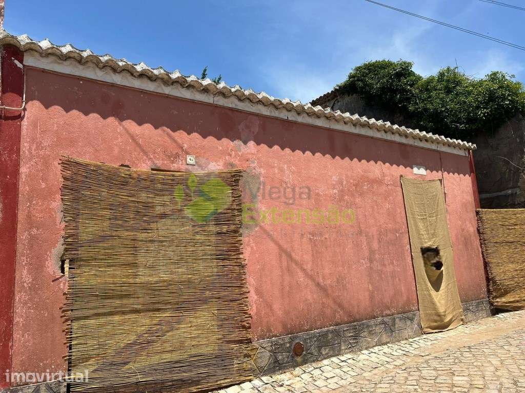 Moradia de Autor T1, com projeto aprovado e pátio privativo, no cen... - Grande imagem: 4/9