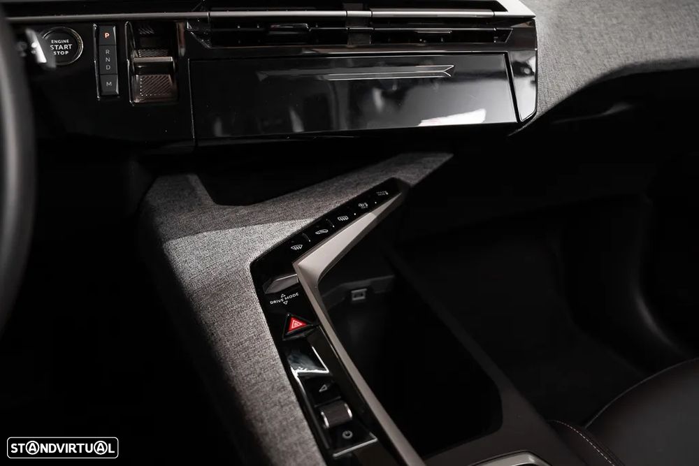 Peugeot 5008 1.2 Hybrid Allure e-DCS6 - 18