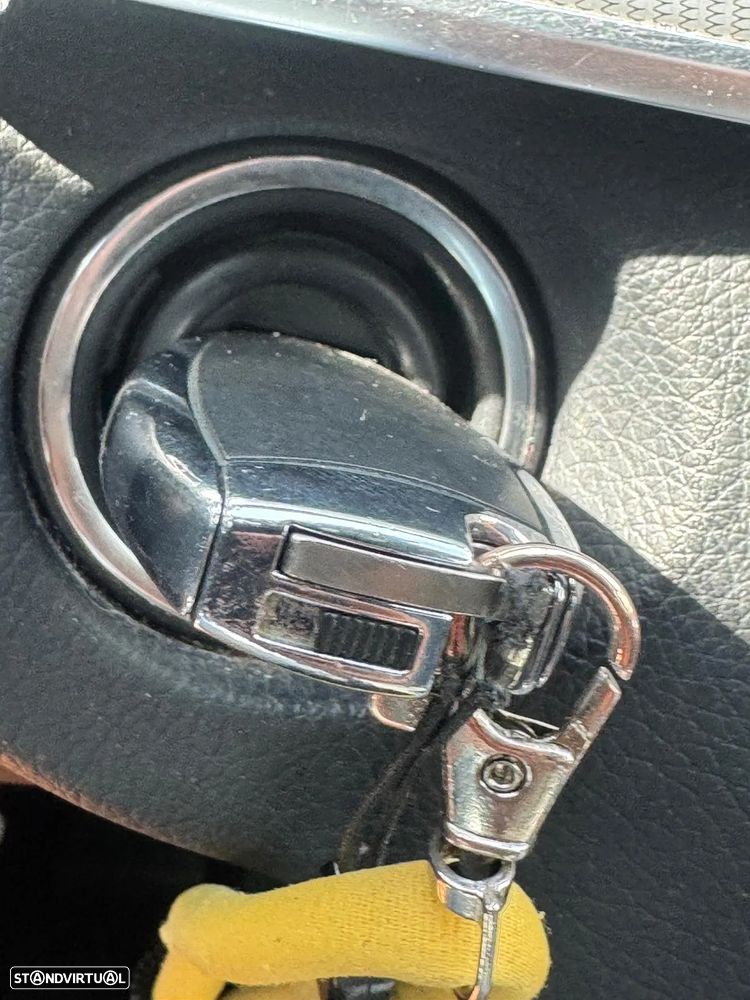 Mercedes-Benz E 300 Bluetec Hybrid Avantgarde - 44