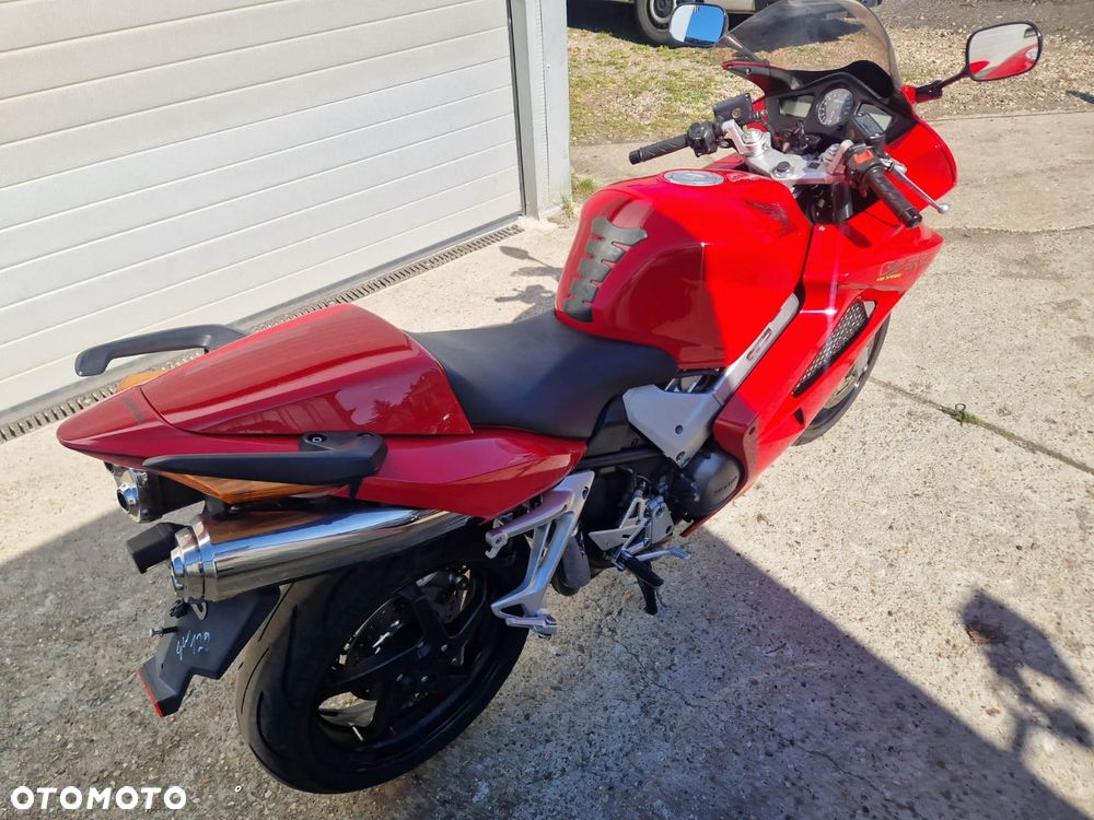 Honda VFR - 26