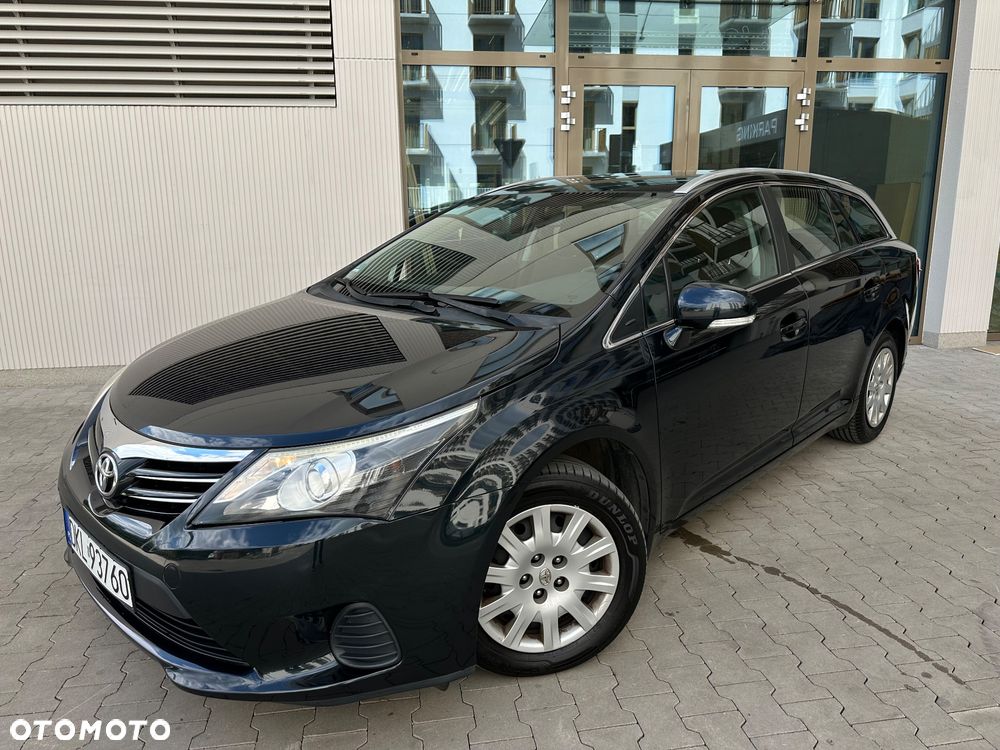 Toyota Avensis 1.6 Active - 11