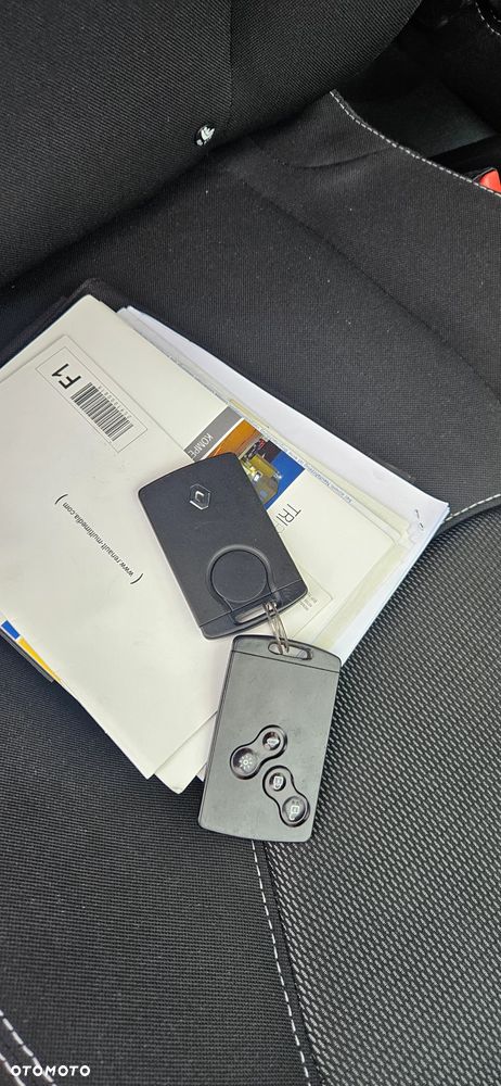 Renault Clio 1.2 16V 75 Expression - 11