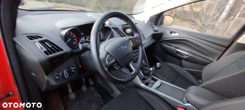 Ford Kuga 1.5 EcoBoost 2x4 Titanium - 11