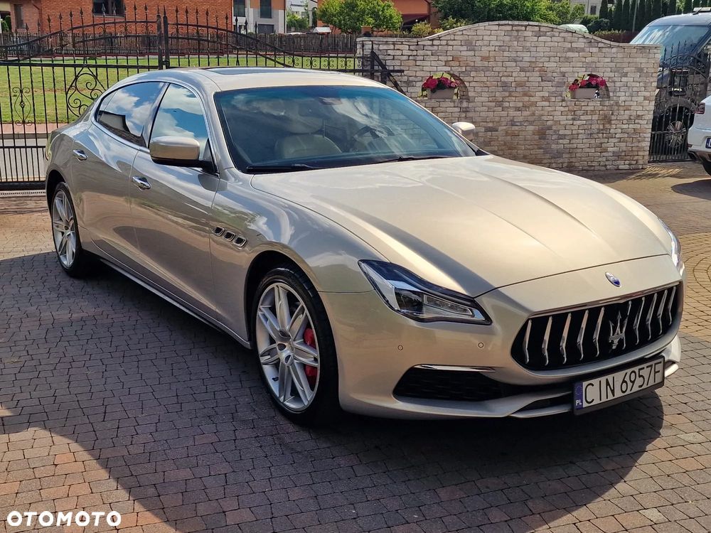 Maserati Quattroporte - 4