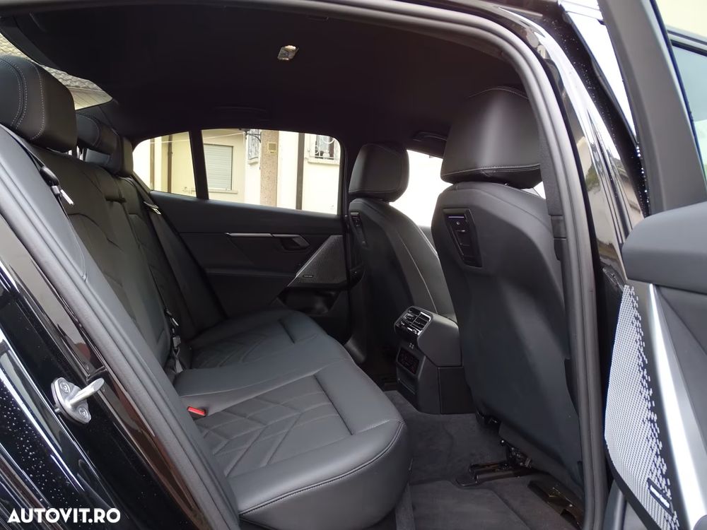 BMW Seria 5 520d AT MHEV - 11