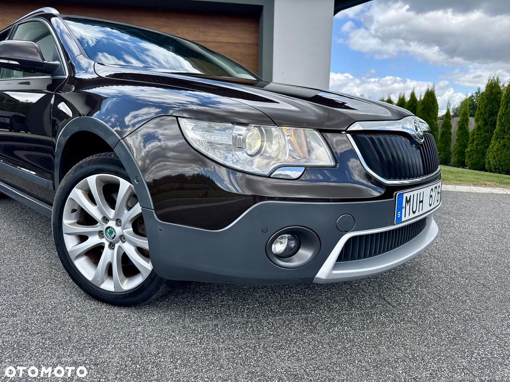 Skoda Superb 2.0 TDI 4x4 DSG Elegance - 10